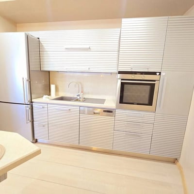 Miete einer geräumigen 4-Zimmer-Wohnung in St. St. Constantine and Helena, Varna, Bulgarien